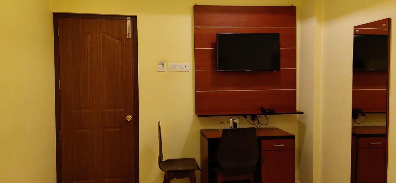 โรงแรมกรีน พลาซา Thrissur ภายนอก รูปภาพ